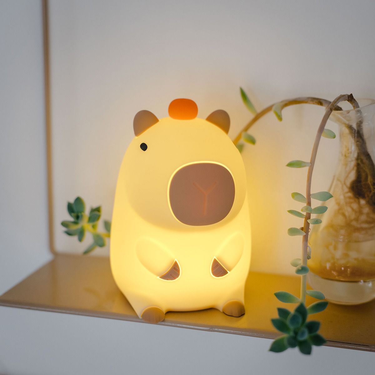 Glowbie - Capybara Apple